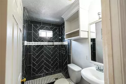 7613 Appleton Street, Houston, TX 77022 - Photo 17
