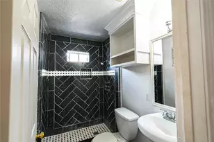 7613 Appleton St, Houston, TX 77022 - Photo 17