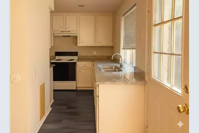 9146 Wilcrest Drive #9146, Houston, TX 77099 - Photo 5