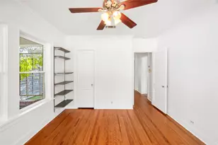768 E 16th St, Houston, TX 77008 - Photo 29
