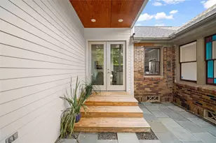 768 E 16th St, Houston, TX 77008 - Photo 5