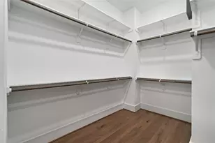 9011 Wellspring Dr, Houston, TX 77080 - Photo 19