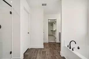 16 Keystone Ct, Angleton, TX 77515 - Photo 21