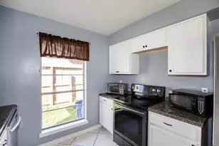 2826 Virginia Colony Dr, Webster, TX 77598 - Photo 13