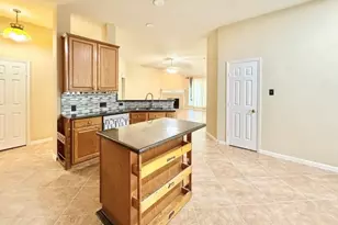 8514 Spotslyvania Ln, Houston, TX 77083 - Photo 7