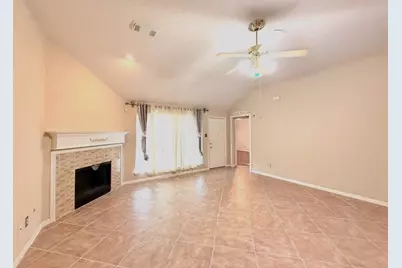 8514 Spotslyvania Lane, Houston, TX 77083 - Photo 5