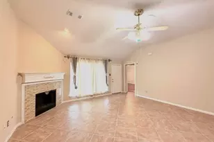 8514 Spotslyvania Ln, Houston, TX 77083 - Photo 5