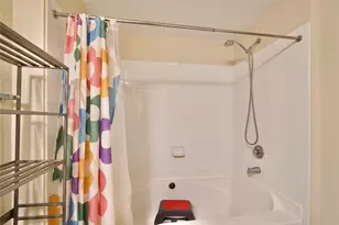 7575 Kirby Dr, Houston, TX 77030 - Photo 19
