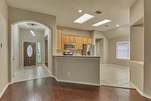 27 E Russet Grove Cir, The Woodlands, TX 77384 - Photo 11