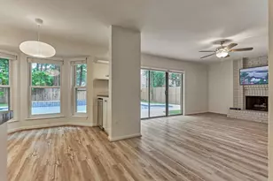26 Sylvan Forest Dr, The Woodlands, TX 77381 - Photo 11