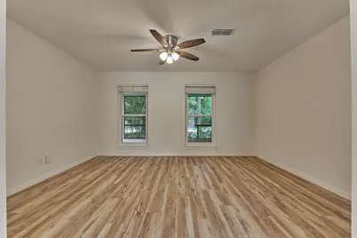 26 Sylvan Forest Drive, The Woodlands, TX 77381 - Photo 15