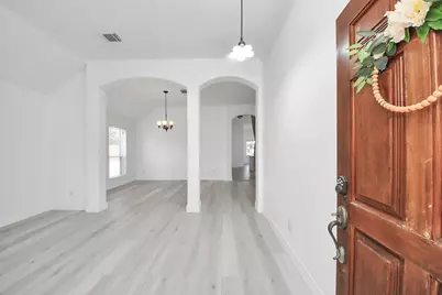 10850 White Oak Point Court, Cypress, TX 77429 - Photo 9