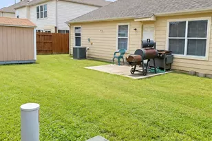 14223 Curry Creek Ln, Houston, TX 77090 - Photo 11
