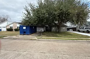 1321 Sagebrush St, Angleton, TX 77515 - Photo 1