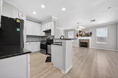 3655 Royal Royce Drive, Houston, TX 77042 - Photo 13