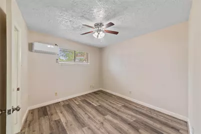 4811 Oakland Street #6, Houston, TX 77023 - Photo 7