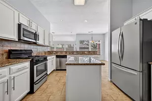 4535 Backenberry Dr, Friendswood, TX 77546 - Photo 9