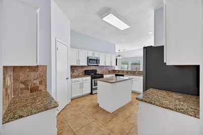 4535 Backenberry Drive, Friendswood, TX 77546 - Photo 11