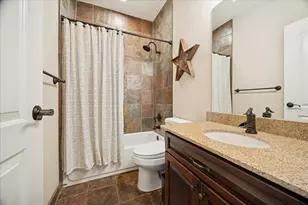 934 W 22nd St, Houston, TX 77008 - Photo 29