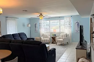1102 Winnie St, Galveston, TX 77550 - Photo 3