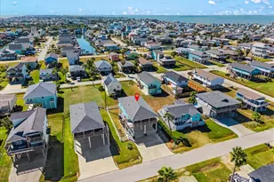 4102 Grayson Dr, Galveston, TX 77554 - Photo 33