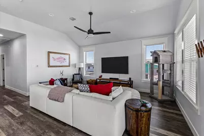 4102 Grayson Drive, Galveston, TX 77554 - Photo 7