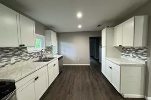 1910 Little St, La Marque, TX 77568 - Photo 5