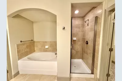 1340 W Gray Street #208, Houston, TX 77019 - Photo 9