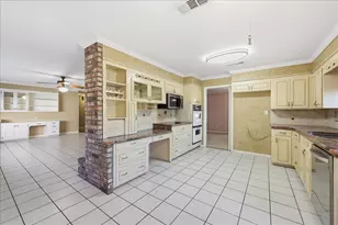 1870 Rikisha Ln, Beaumont, TX 77706 - Photo 7