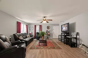 7100 Harlem St, Baytown, TX 77521 - Photo 9