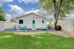 1511 Mcneil St, Houston, TX 77009 - Photo 1
