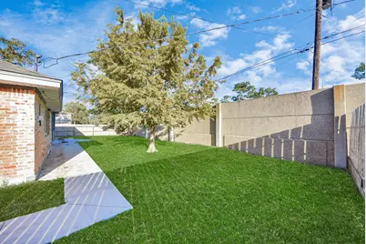 103 Cherry Tree Lane, Friendswood, TX 77546 - Photo 9