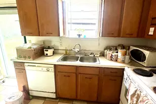 10911 Corona Ln, Houston, TX 77072 - Photo 5