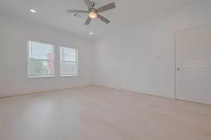 8929 Grovner Pl, Houston, TX 77055 - Photo 17