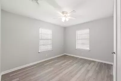 7938 Snowden Street, Houston, TX 77028 - Photo 25