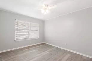 7938 Snowden St, Houston, TX 77028 - Photo 23