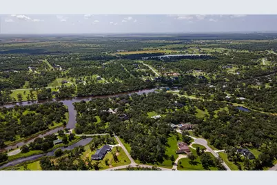 406 Thousand Oaks Drive, Angleton, TX 77515 - Photo 3