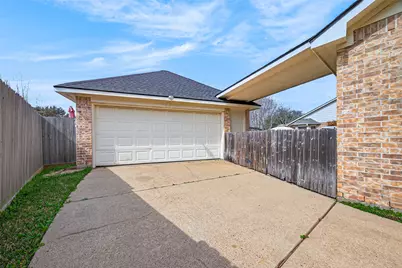 13310 Larkhill Gardens Lane, Sugar Land, TX 77498 - Photo 41