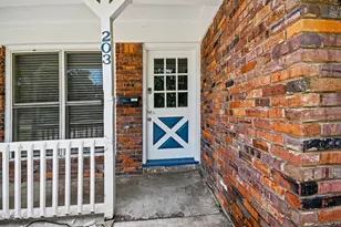 203 Chestnut St, Lake Jackson, TX 77566 - Photo 5