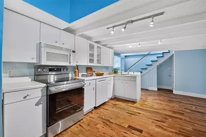 2106 Van Buren Street, Houston, TX 77006 - Photo 11