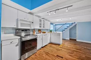 2106 Van Buren St, Houston, TX 77006 - Photo 11