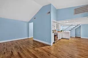 2106 Van Buren St, Houston, TX 77006 - Photo 5