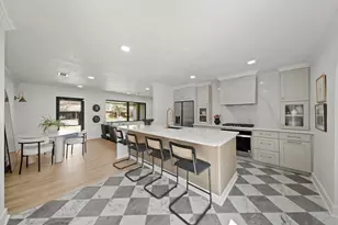 2207 Cheshire Ln, Houston, TX 77018 - Photo 13