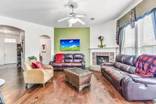 8002 Leaning Oak Dr, Texas City, TX 77591 - Photo 5