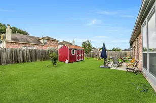 8002 Leaning Oak Dr, Texas City, TX 77591 - Photo 19
