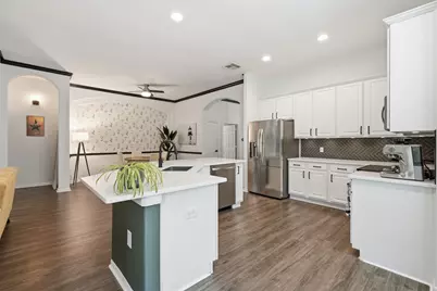 35 S Ashley Green, The Woodlands, TX 77382 - Photo 9