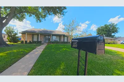 1115 Newport Boulevard, League City, TX 77573 - Photo 1