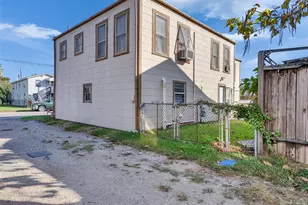 5019 Ave M 1/2, Galveston, TX 77551 - Photo 37