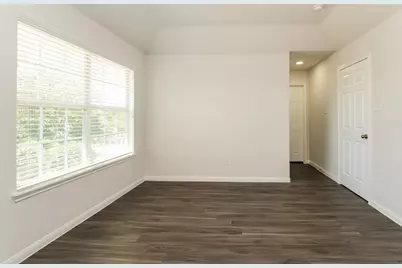 5558 Latta Plantation Drive, Katy, TX 77449 - Photo 9