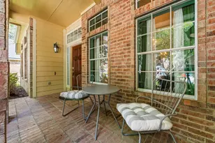 46 E Hobbit Glen Dr, The Woodlands, TX 77384 - Photo 5